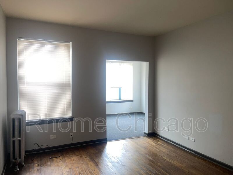 Charming - 3BD/1BA in South Shore! property image