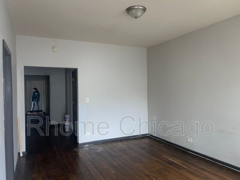 Charming - 3BD/1BA in South Shore! property image