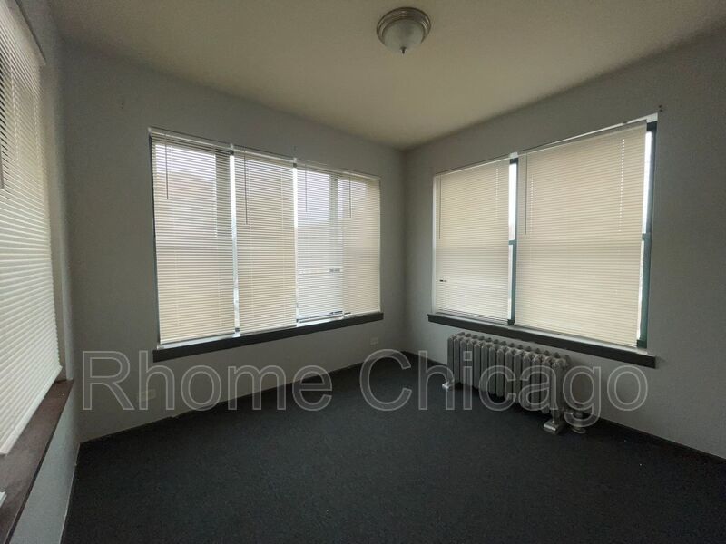 Charming - 3BD/1BA in South Shore! property image