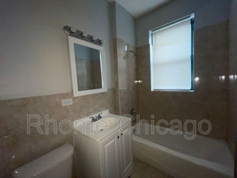 Charming - 3BD/1BA in South Shore! property image