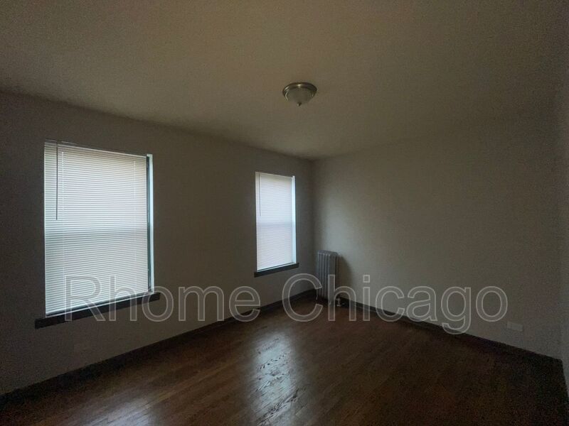 Charming - 3BD/1BA in South Shore! property image