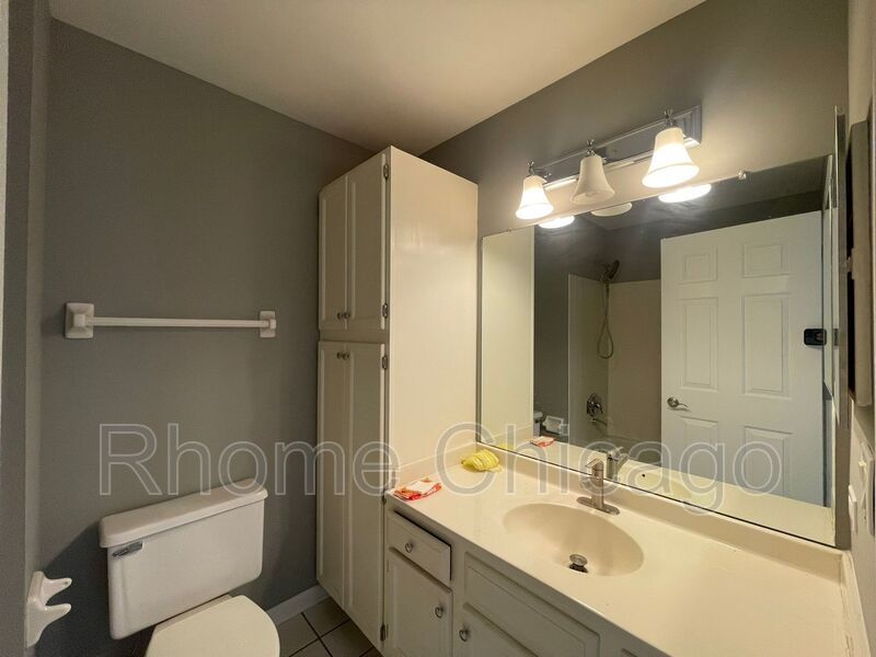 Lake Bluff Living with Pond Views  2 Bed | 2.5 Bath | Attached Garage property image