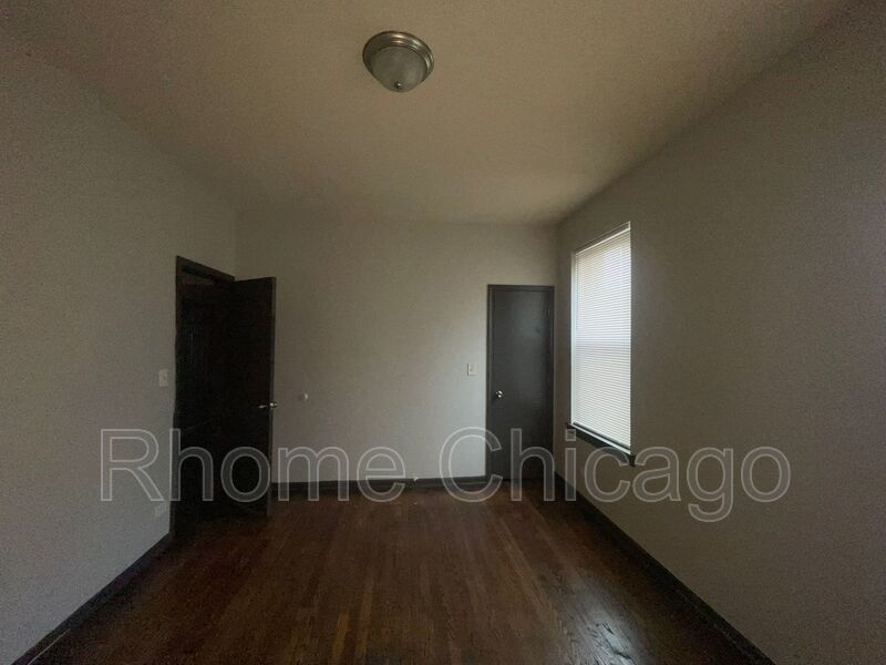 Charming - 3BD/1BA in South Shore! property image