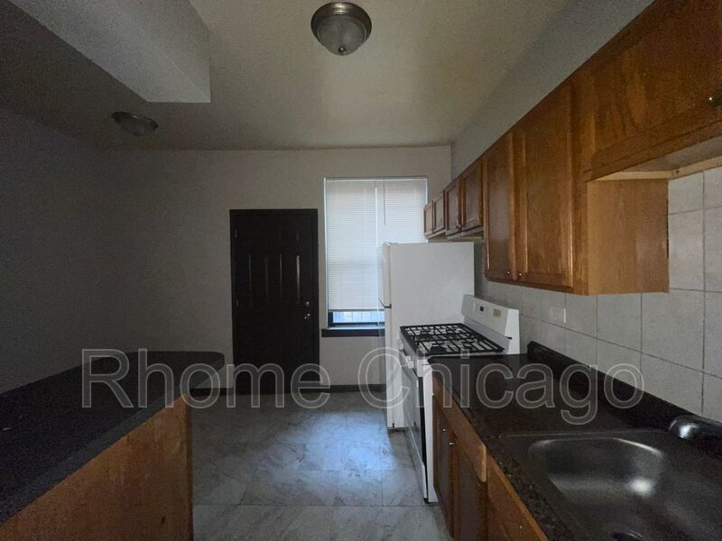 Charming - 3BD/1BA in South Shore! property image