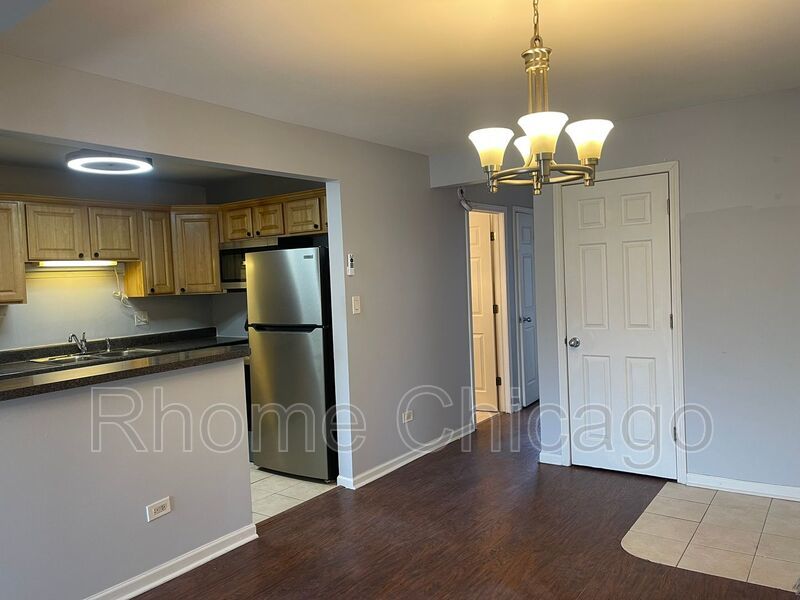 Cozy 2Bed/1Bath in Palatine, IL property image