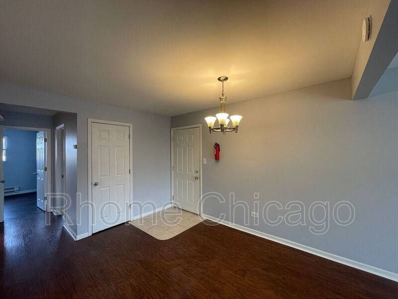 Cozy 2Bed/1Bath in Palatine, IL property image