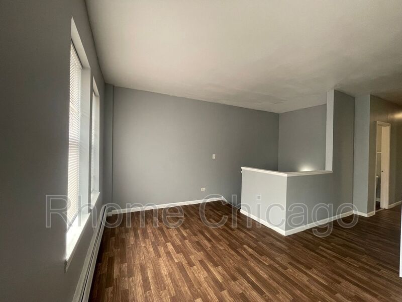 Charming - 3BD/1.5BA in South Shore! property image