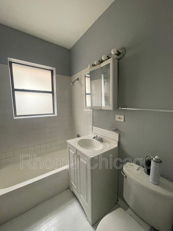 Charming - 2BD/1BA in South Shore! property image