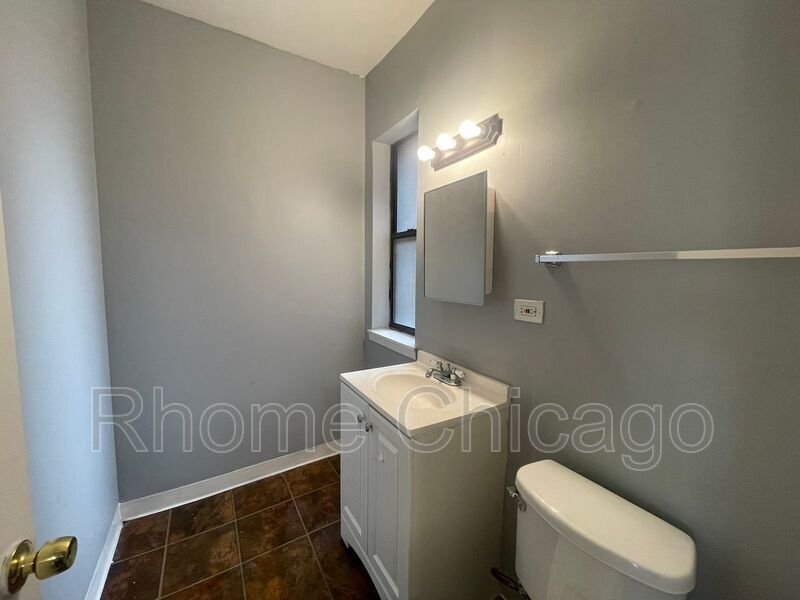Charming - 3BD/1.5BA in South Shore! property image