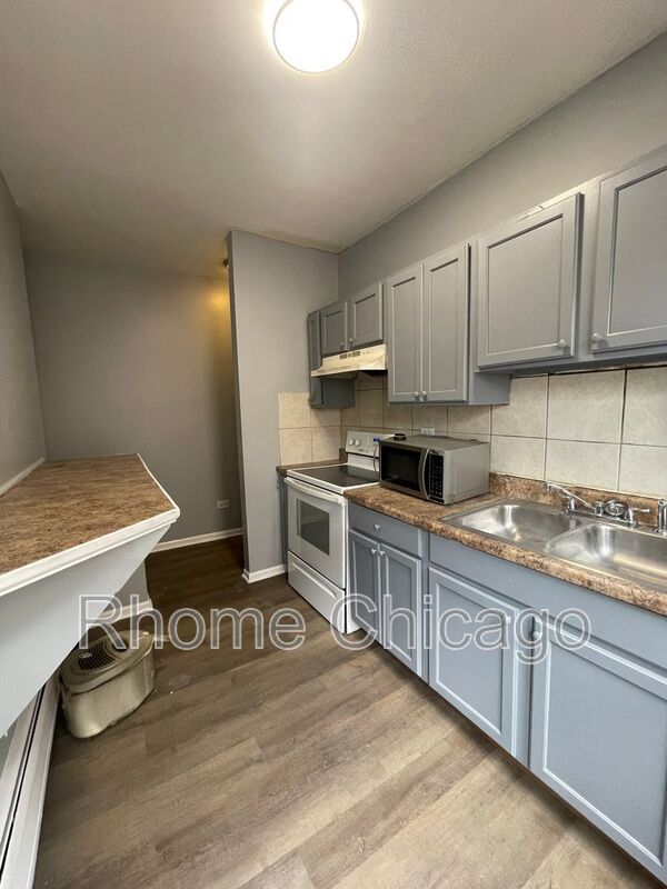 Charming - 2BD/1BA in South Shore! property image